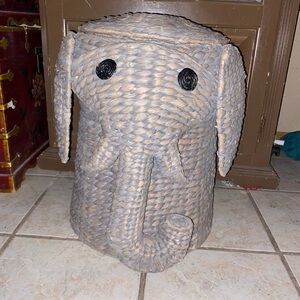 Gray Woven Elephant Storage Bin with Lid